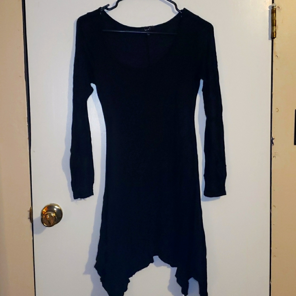 Sz M Love J Black Lightweight Pixie Cut Top